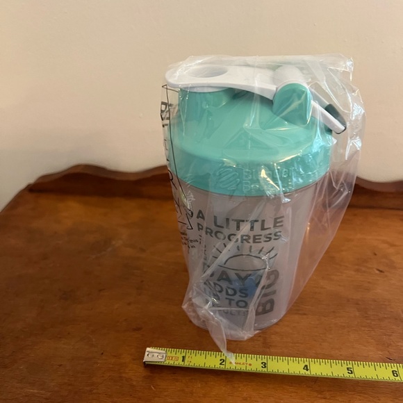 12 oz "A Little Progress" Blender Bottle Shaker Cup - New in Plastic! - Picture 3 of 7